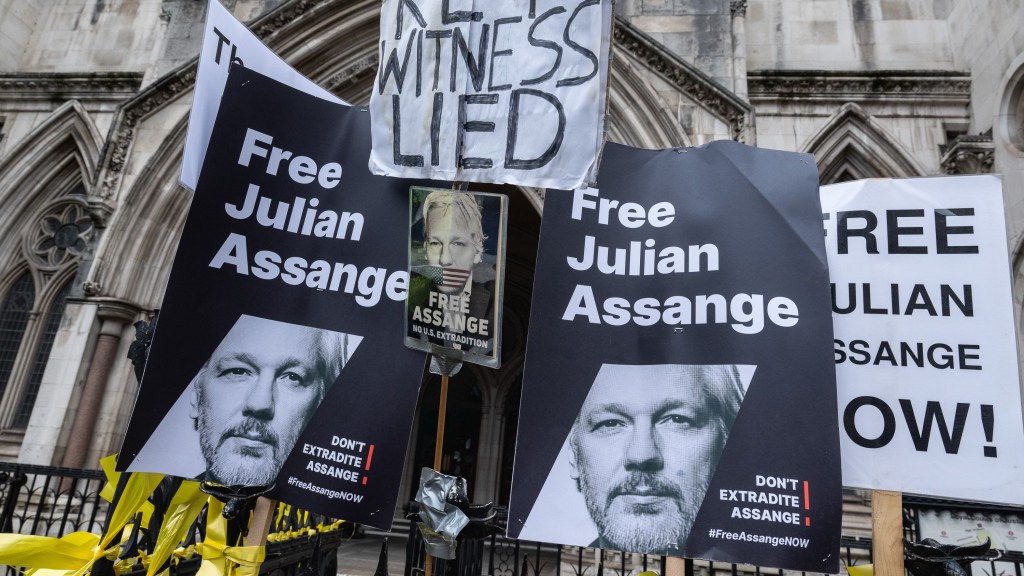 Journalism is not a crime: Free Julian Assange&nbsp;NOW